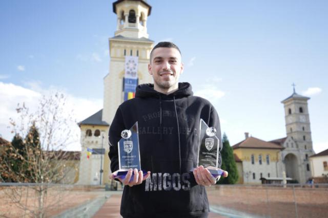 开云娱乐-斯坦丘回国接受采访：远离家人让2022年十分艰难