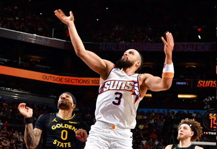 开云娱乐-神奇！勇士全场76次出手55次三分却取胜 太阳最后7分钟仅两分崩盘