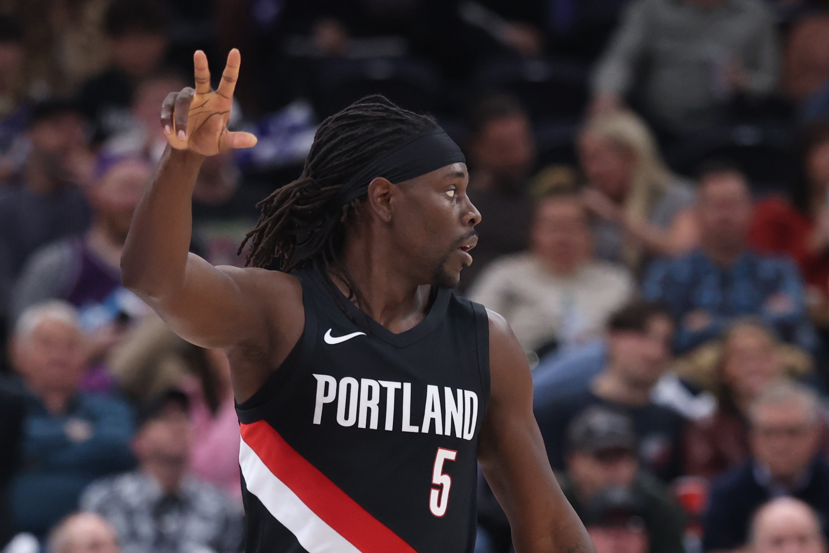 开云娱乐-阿夫迪亚缺阵！开拓者VS绿军先发：霍勒迪对阵老东家VS布朗&amp;怀特